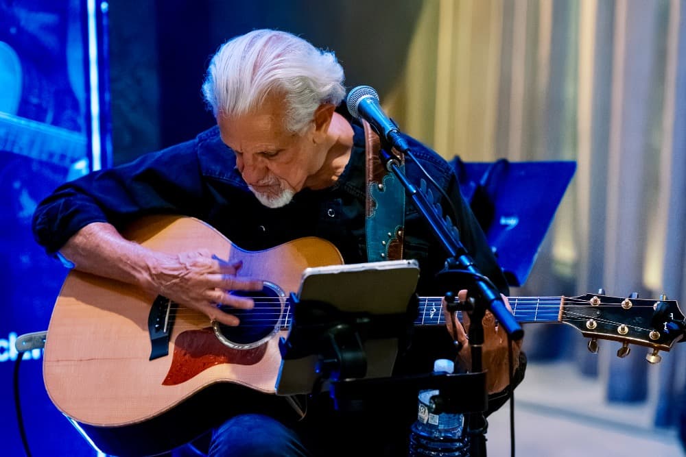 The Bill McGoldrick Acoustic Duo photo 4