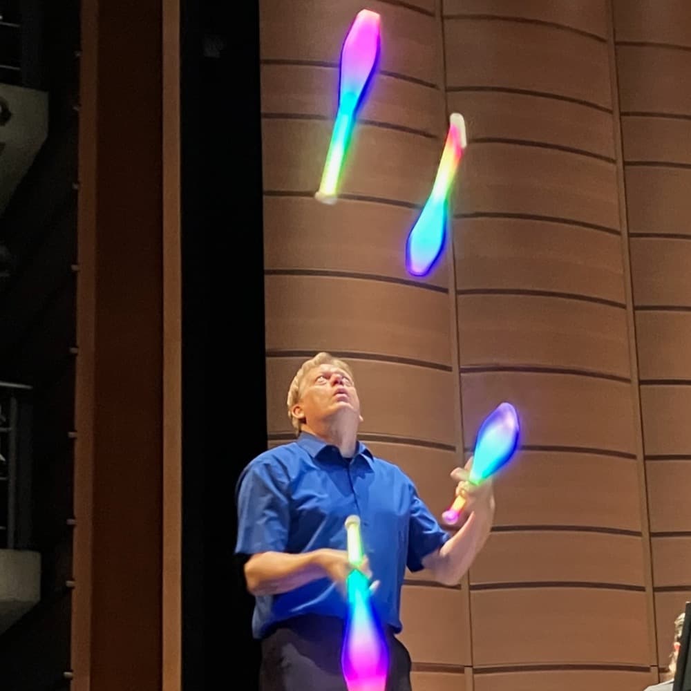 Dangerously FUN Juggling photo 3
