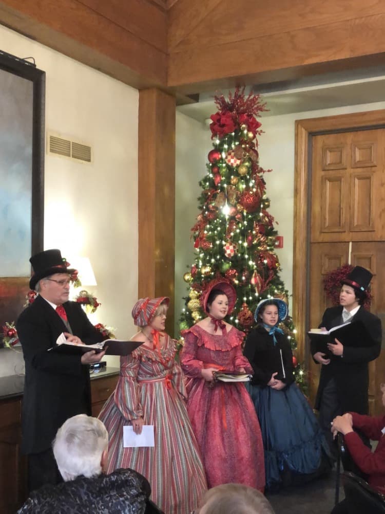 The Christmas CarolerZ photo 4