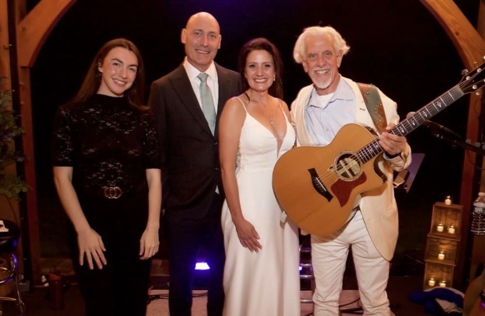 The Bill McGoldrick Acoustic Duo featuring Lauren Scudder photo 4