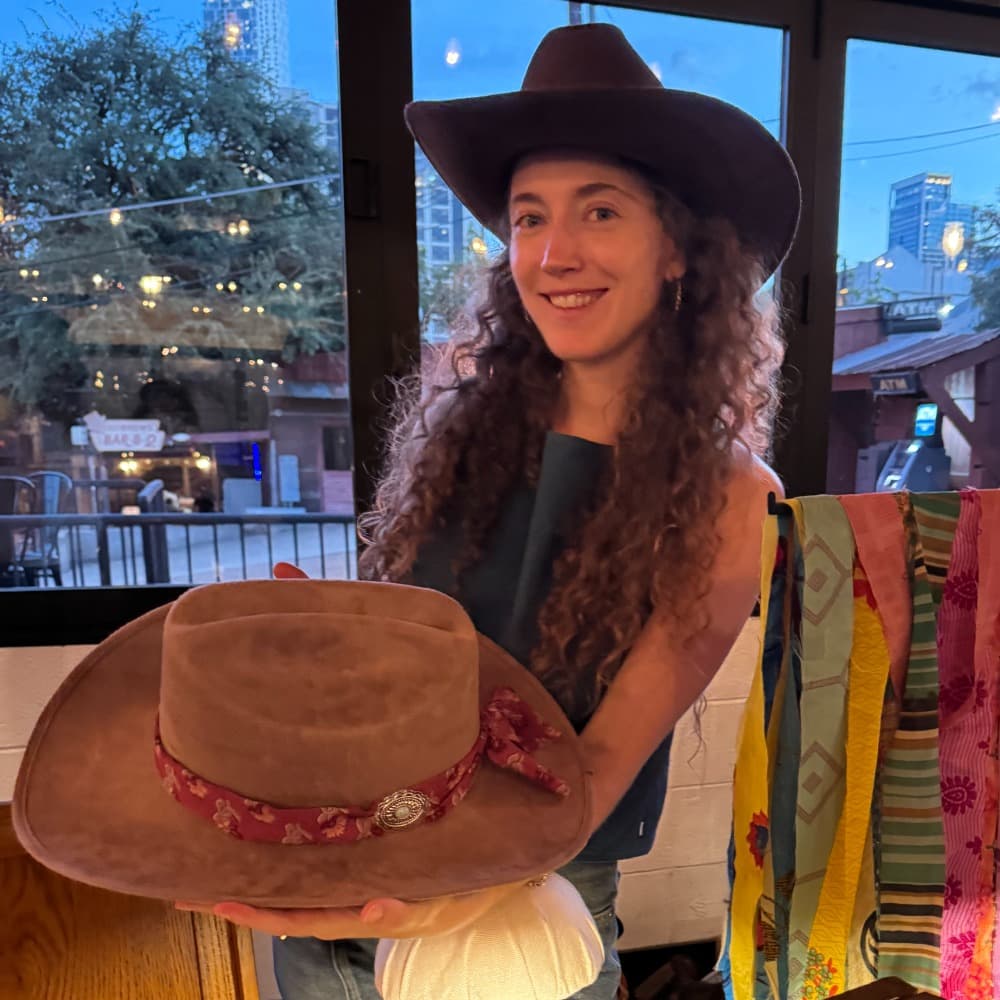 Red's Western Hat Bar & Leather Branding profile photo