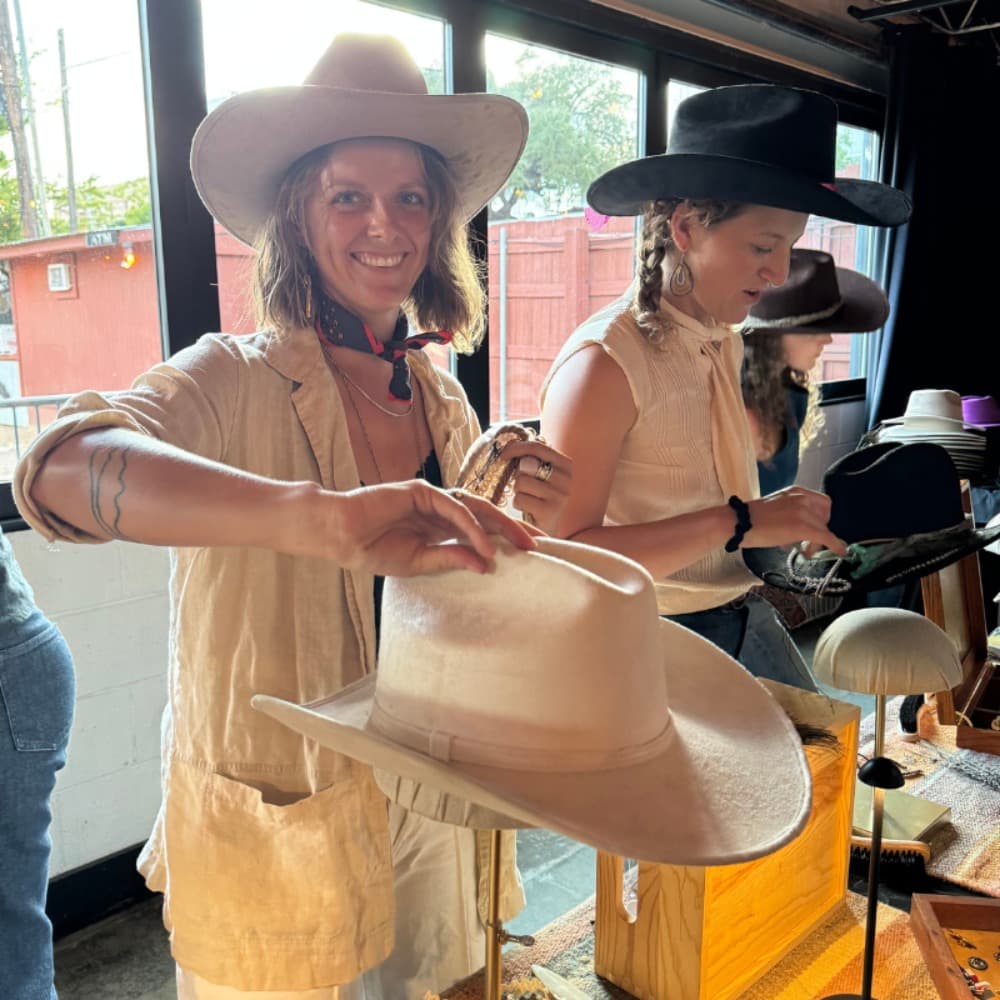 Red's Western Hat Bar & Leather Branding photo 1