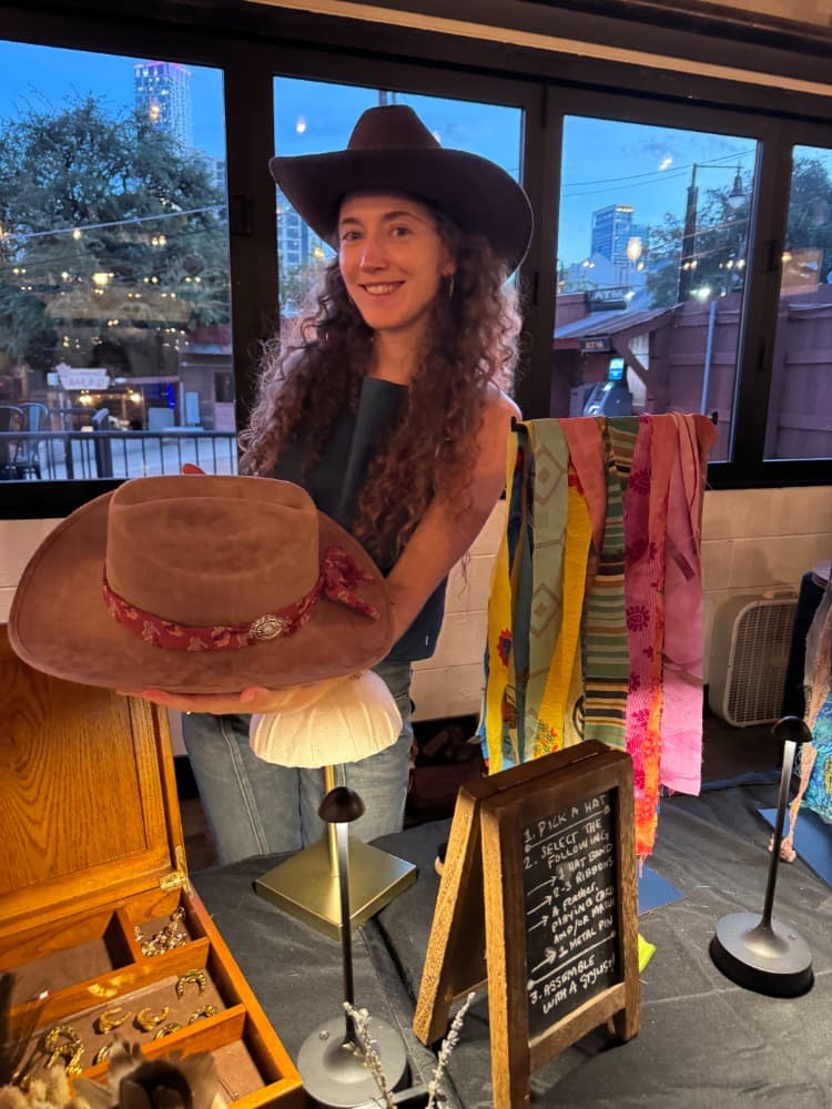 Red's Western Hat Bar & Leather Branding photo 3