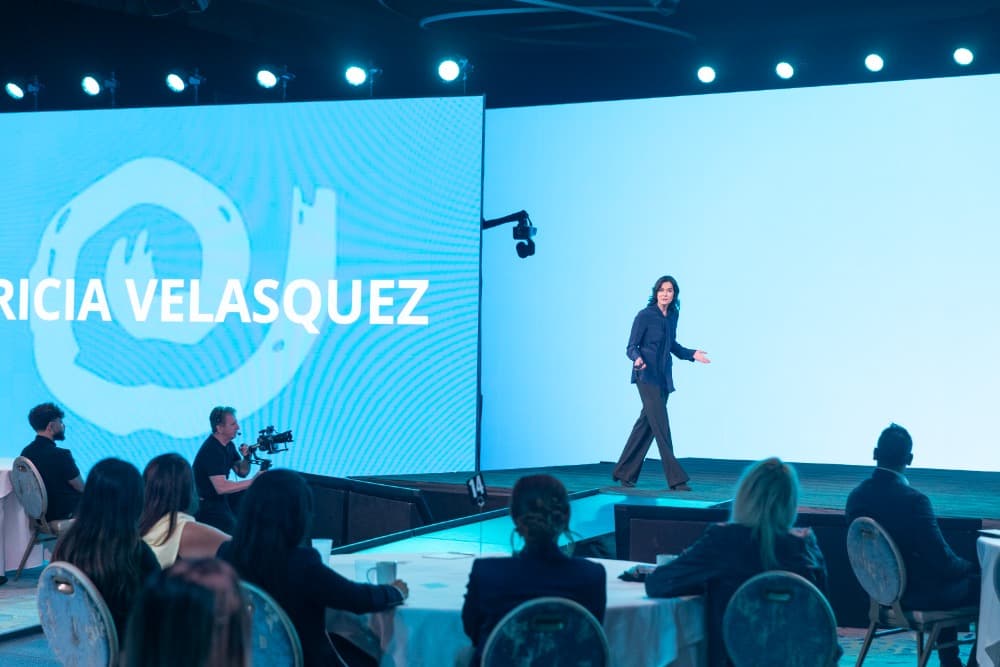 Patricia Velasquez photo 2