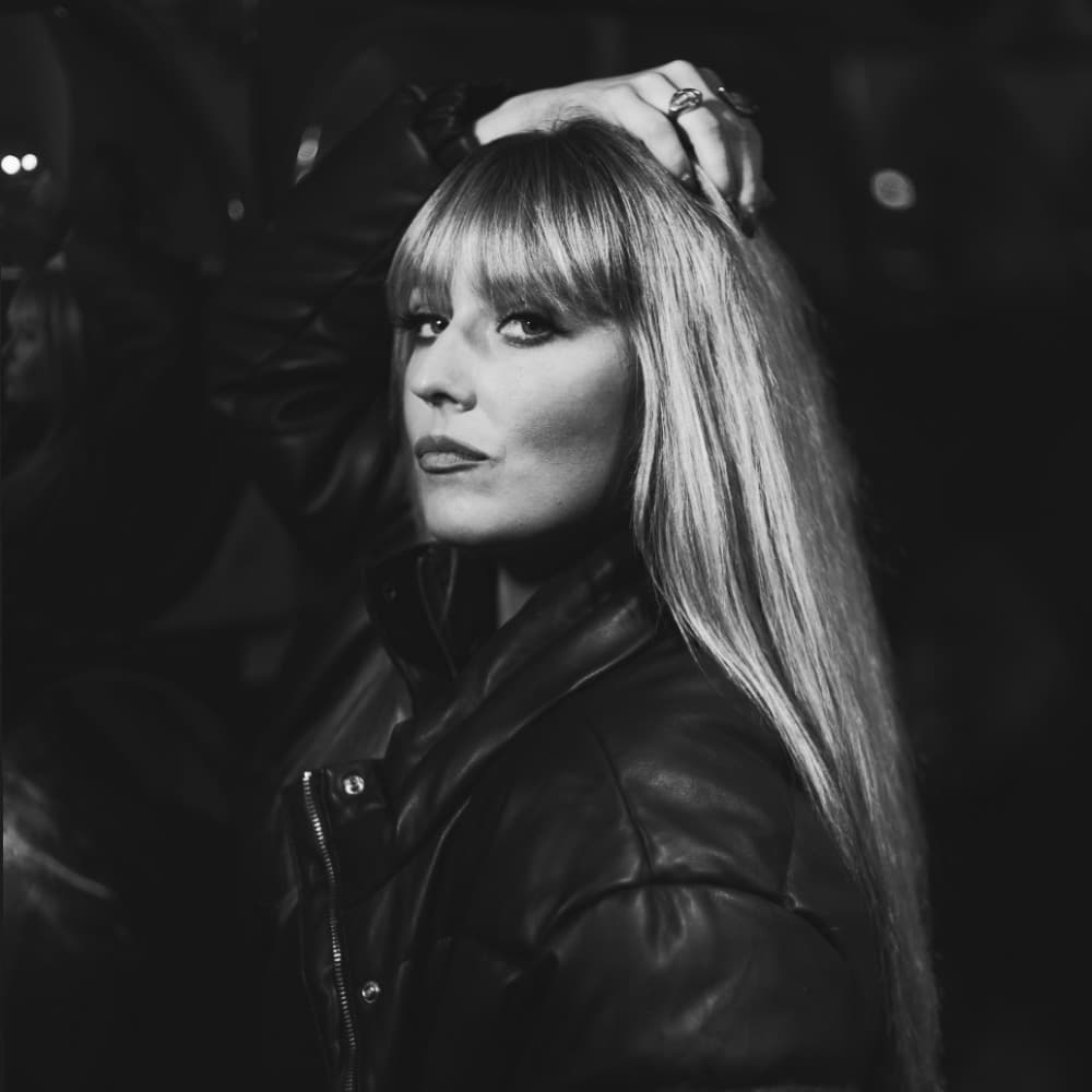 Chloë Agnew profile photo