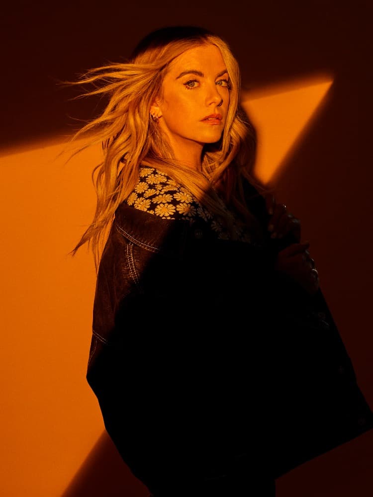 Lindsay Ell photo 4