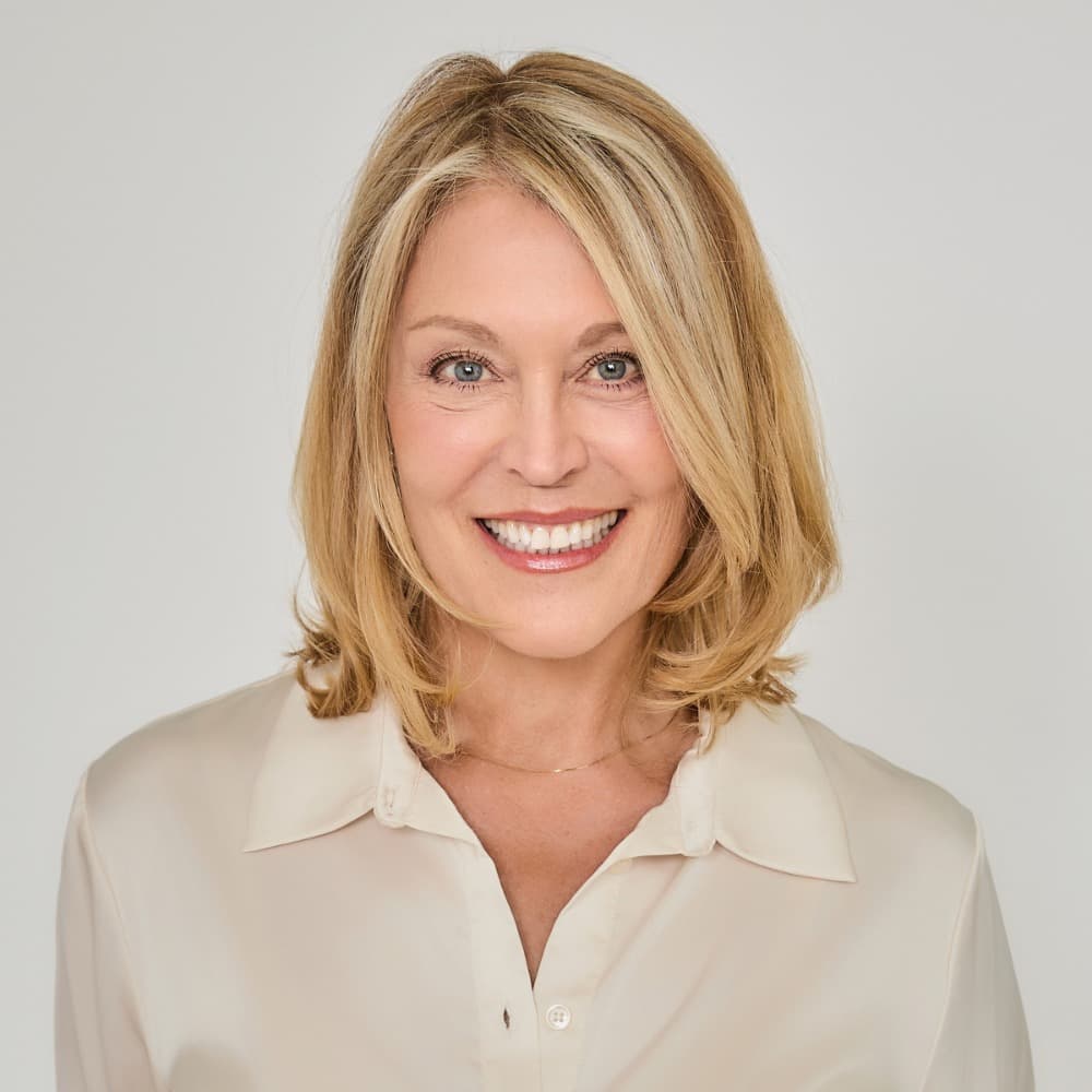 Colette Carlson photo 1