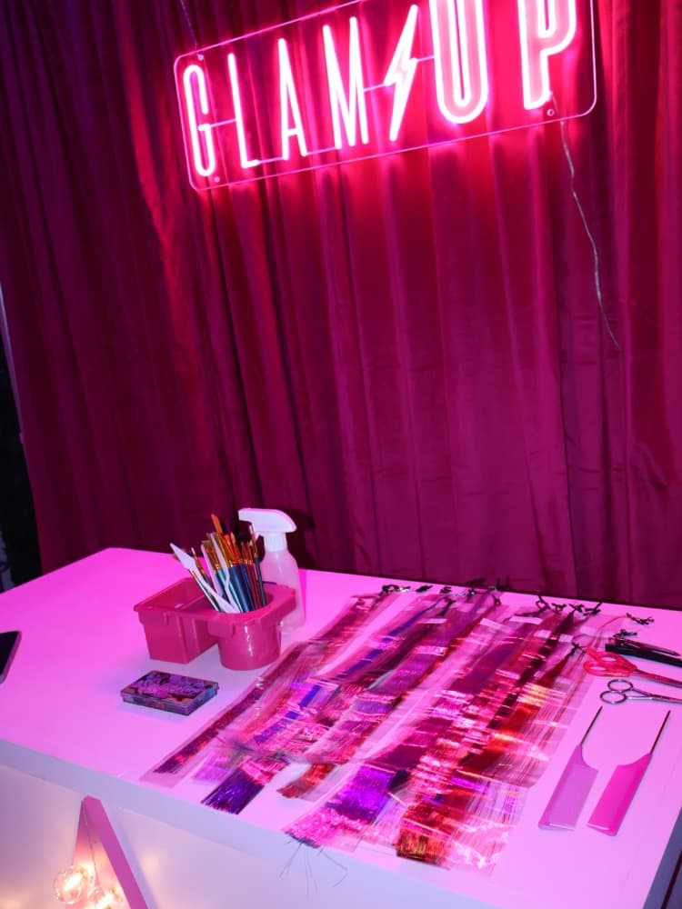 Glam Up photo 3