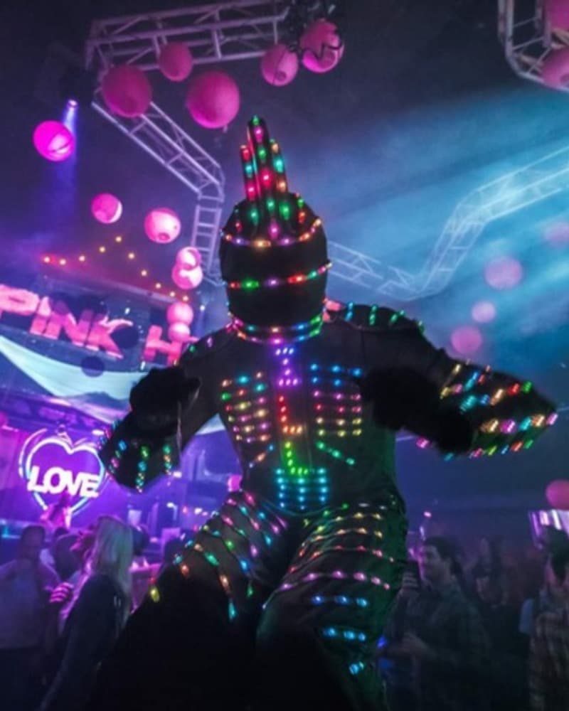 Cirque Quirk LED Stilt Robot photo 1