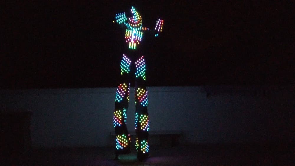 Cirque Quirk LED Stilt Robot photo 3