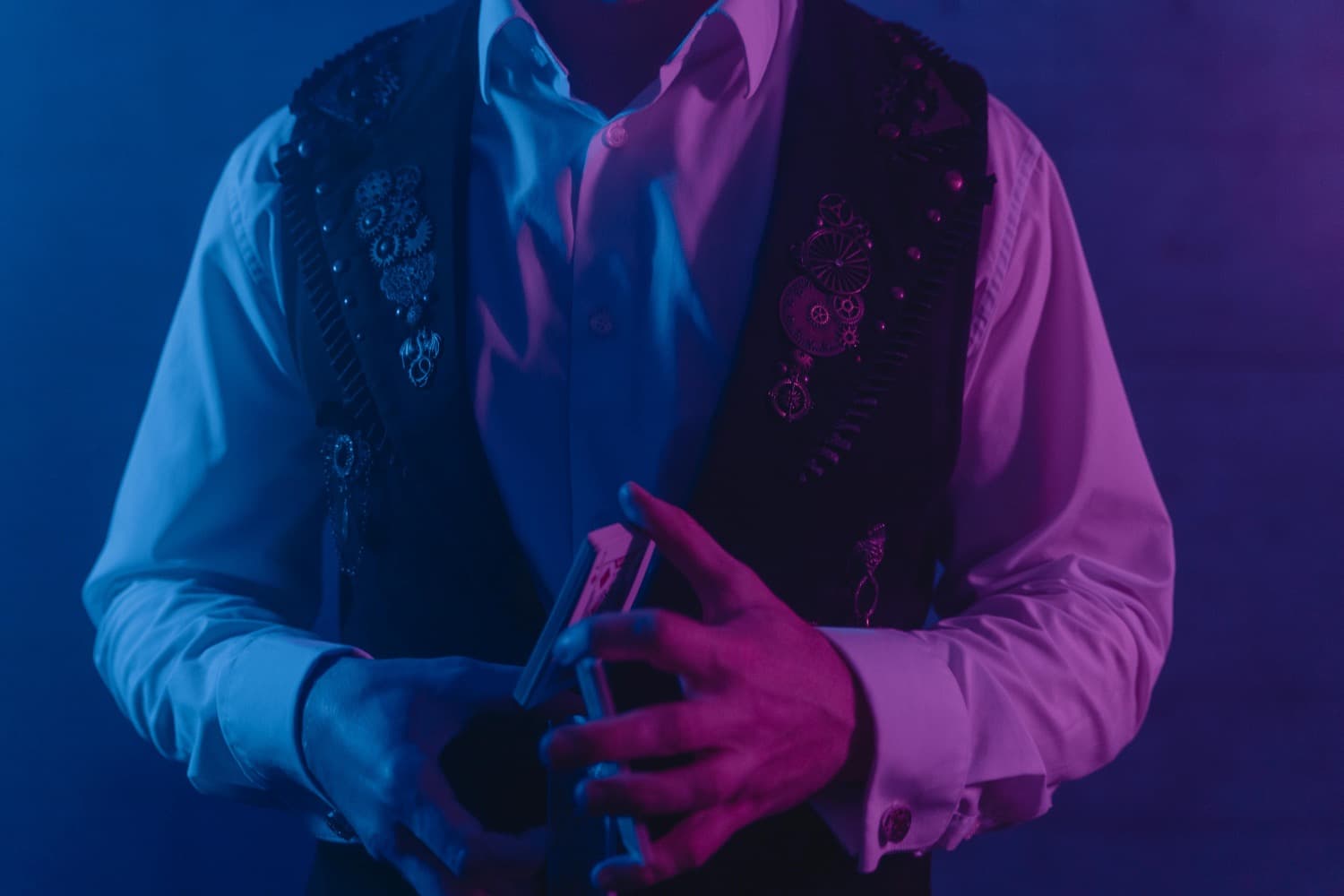 The Best Illusionists for Corporate Events Who Will Amaze and Engage Your Audience