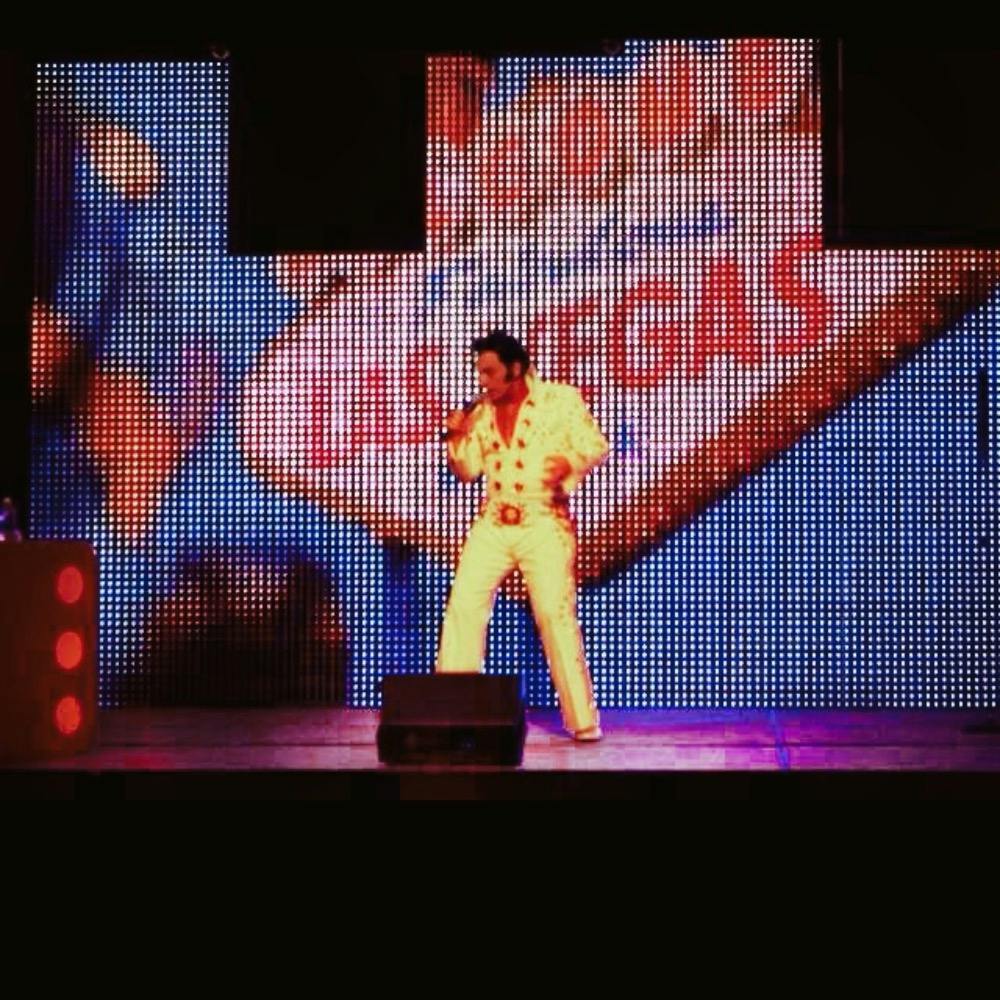 Elvis Tribute Chicago Image #9