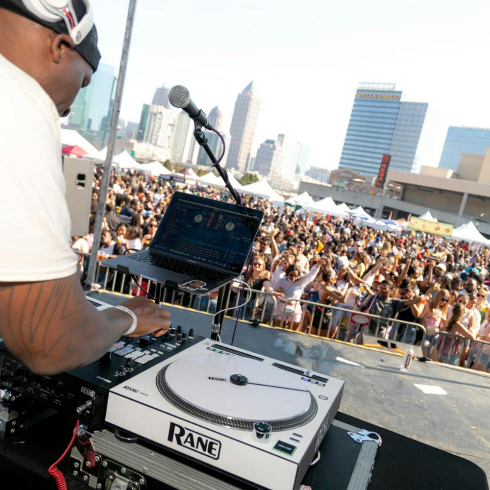 DJ Q-Tip Image #6