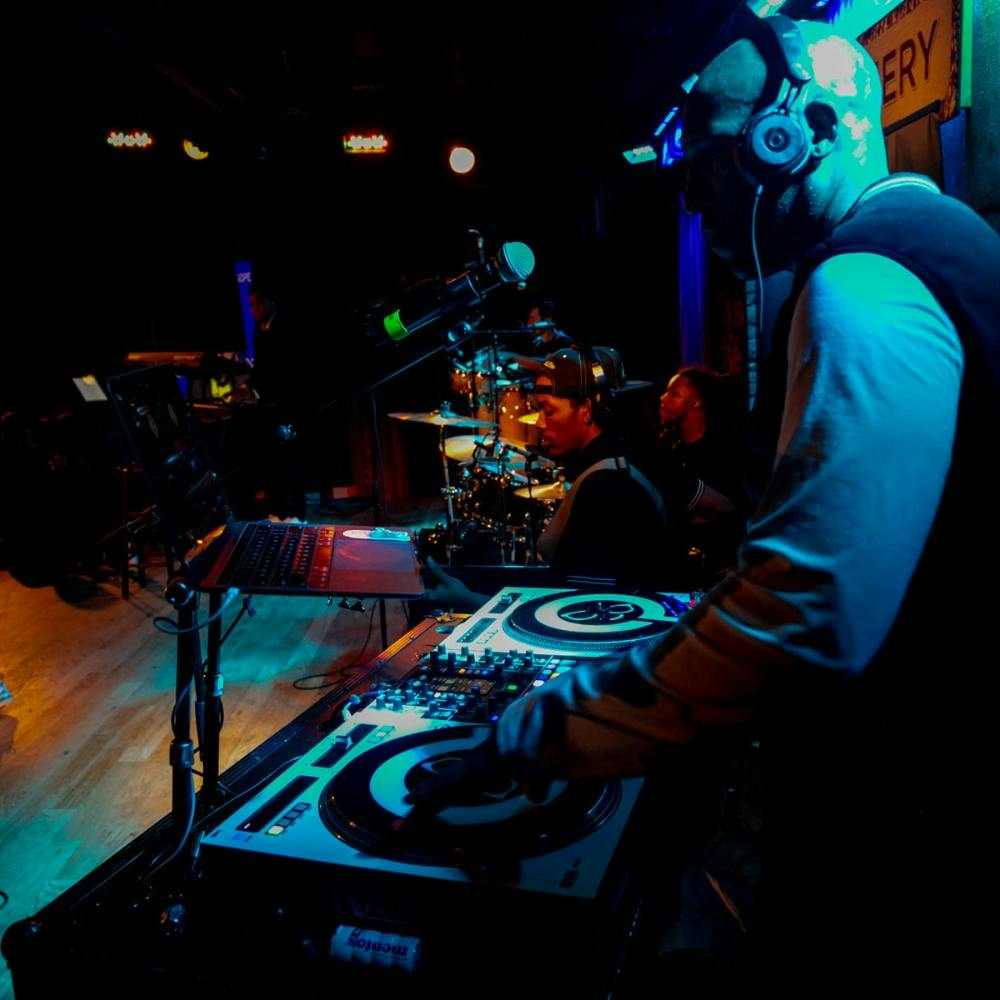 DJ Q-Tip Image #9