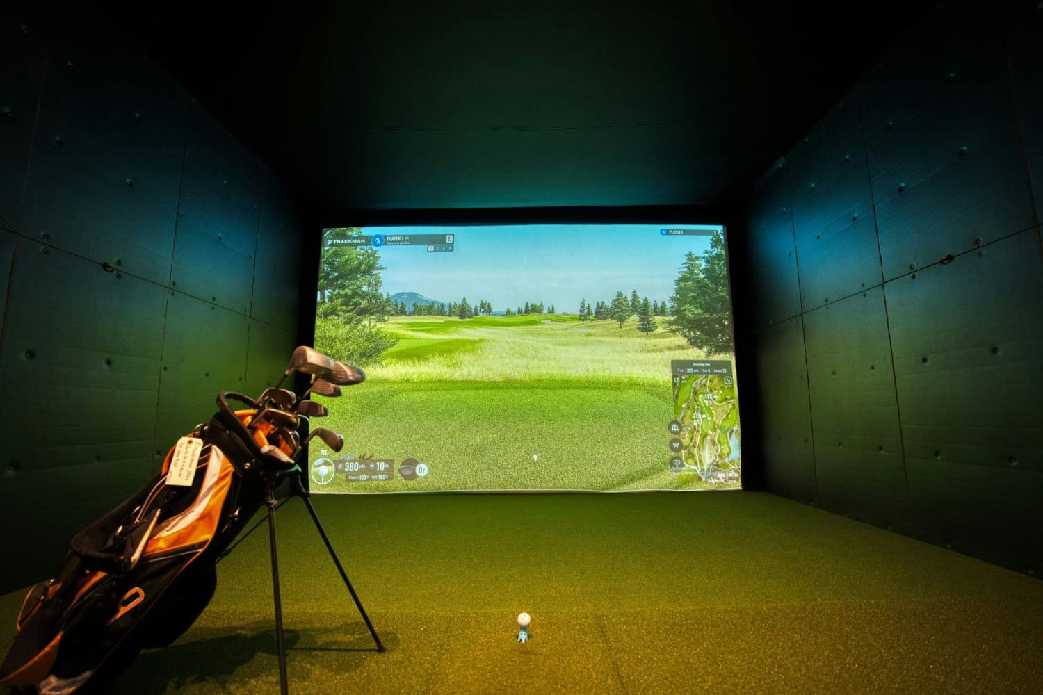 Golf Simulators: The Low-Maintenance Crowd-Pleaser Your Event Needs