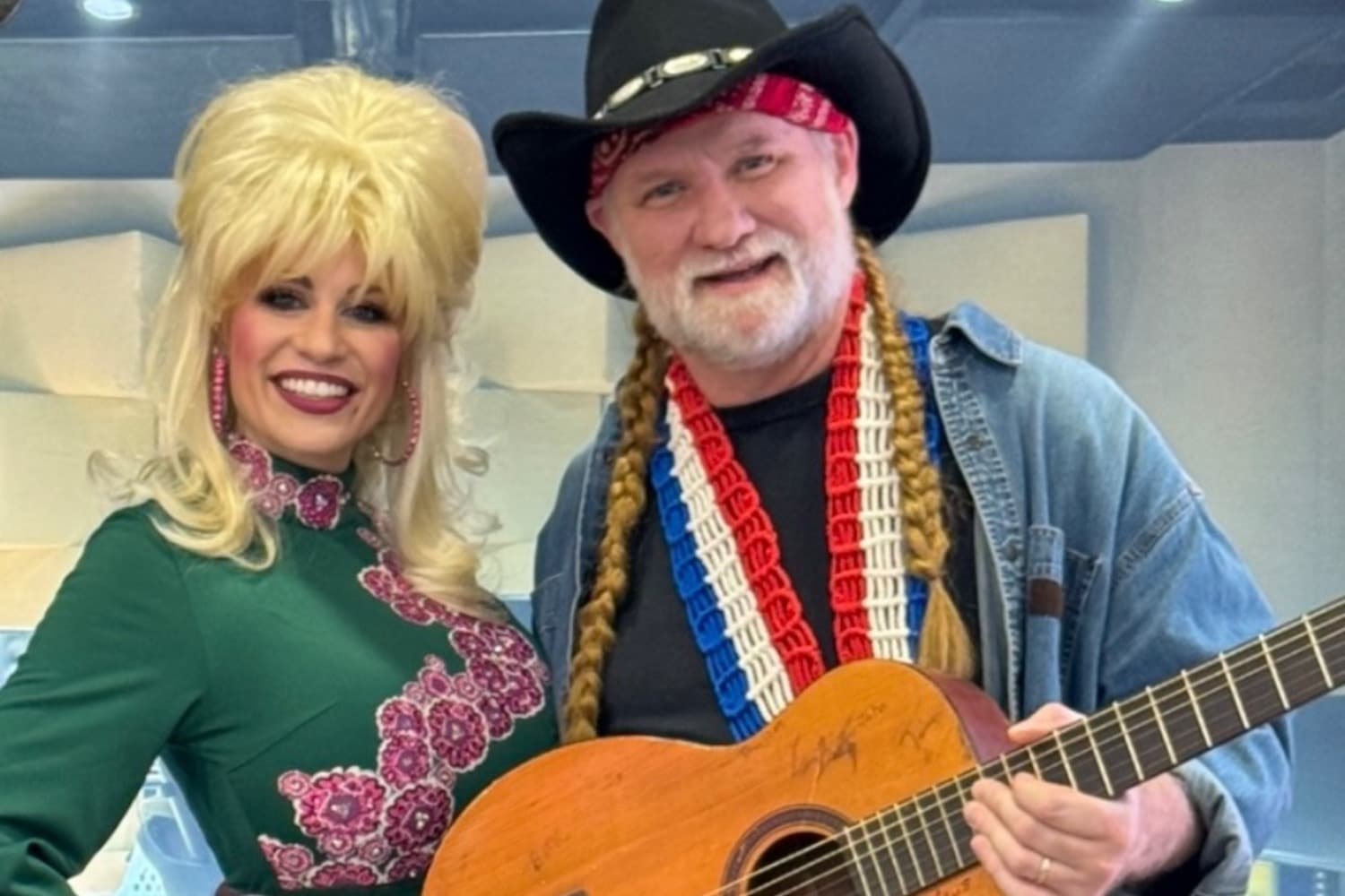 Hiring an Impersonator for Your Event? Here's How to Nail It